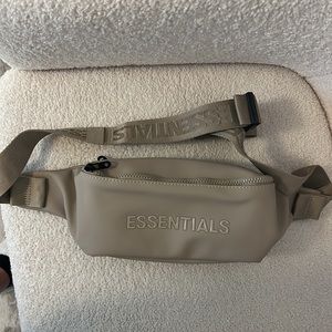 Essentials Fanny pack khaki. New without tags